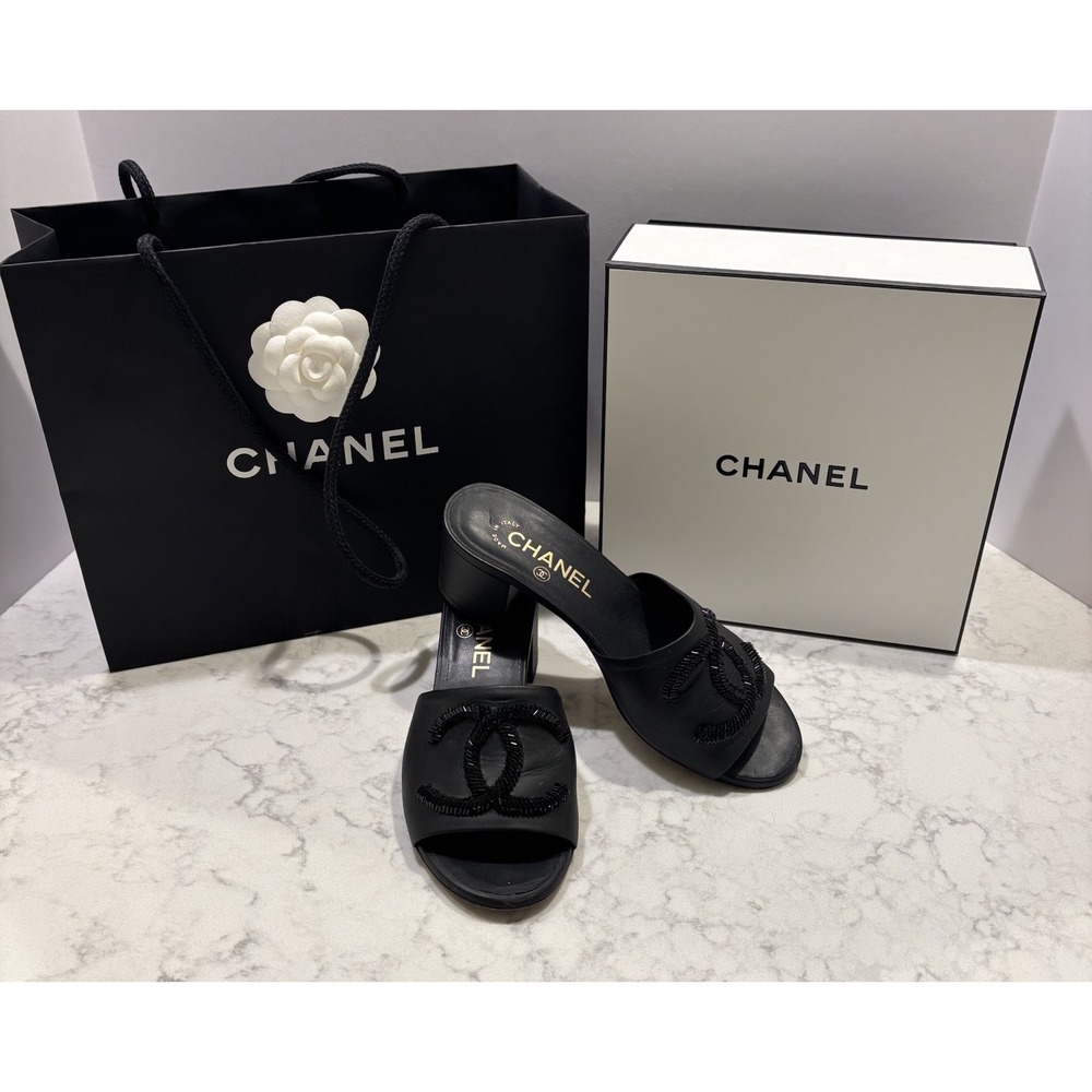Chanel Black Leather Beaded CC Logo‎ Block Heel Mule Sandals 36.5 Made in Italy - Picture 2 of 16